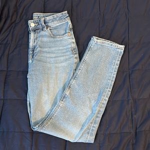 American eagle blue mom jeans